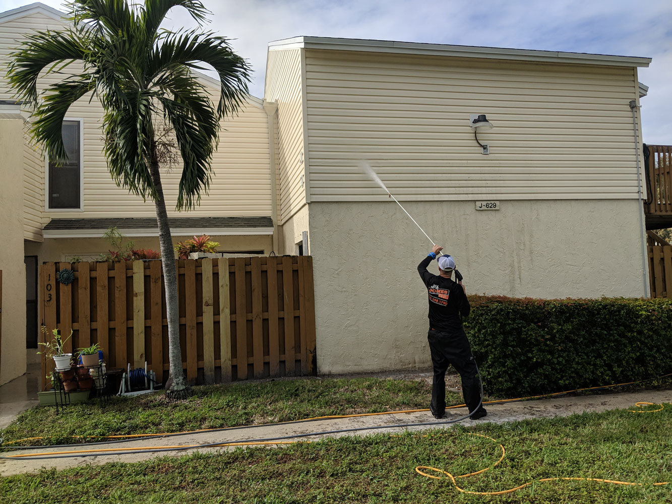 Boynton Beach Pressure Cleaning for Homes and Mobile Homes